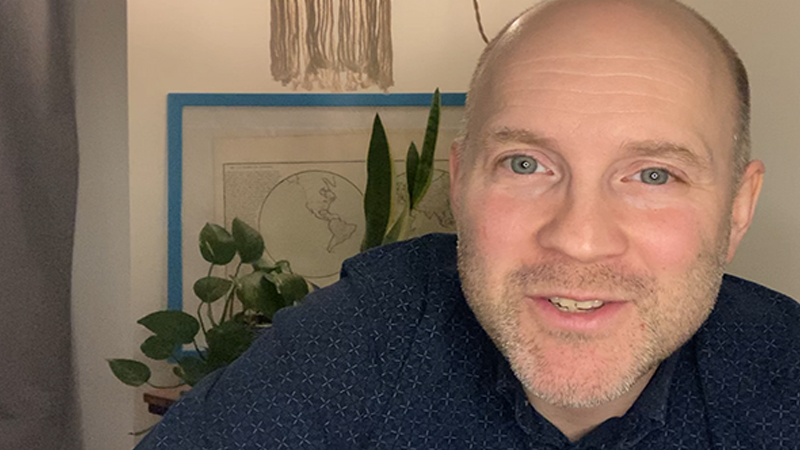 Ouvre la vidéo dans une fenêtre modale. Un membre de Foresters discute des avantages des members